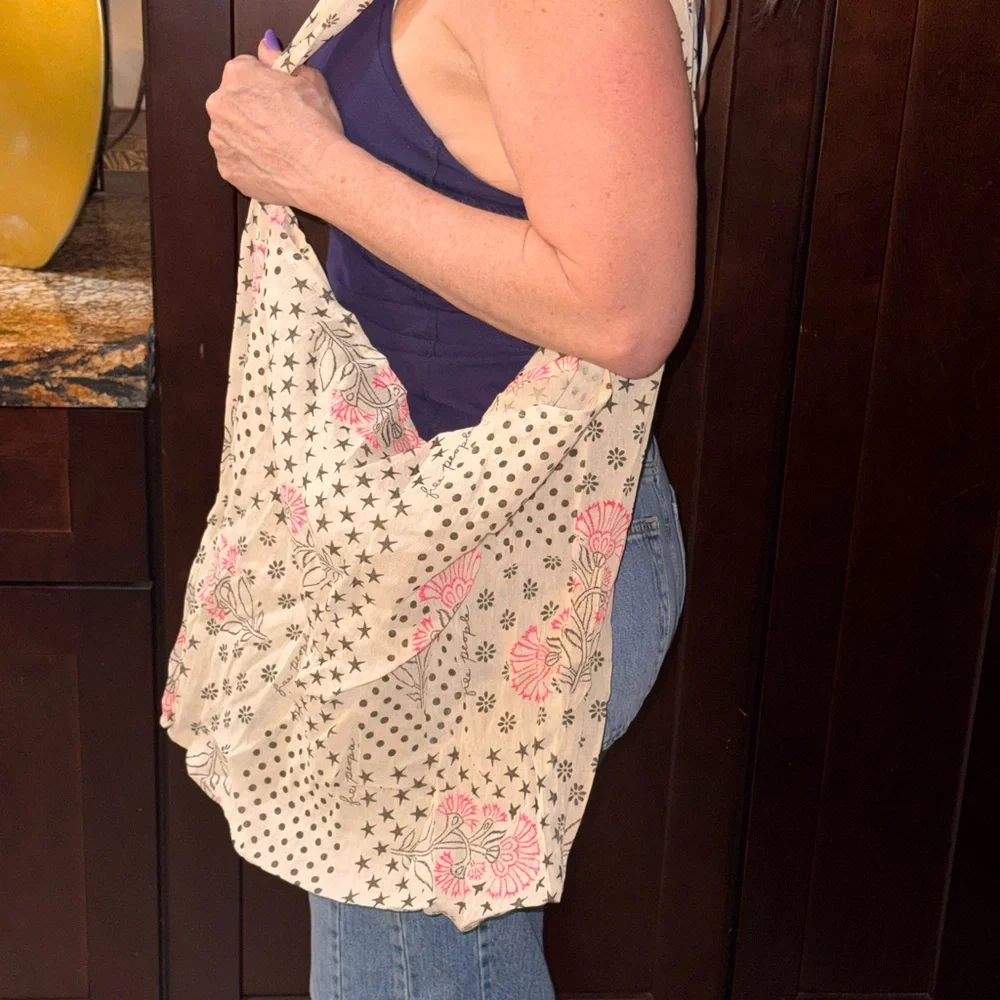FREE‎ PEOPLE FABRIC TOTE/HOBO BAG